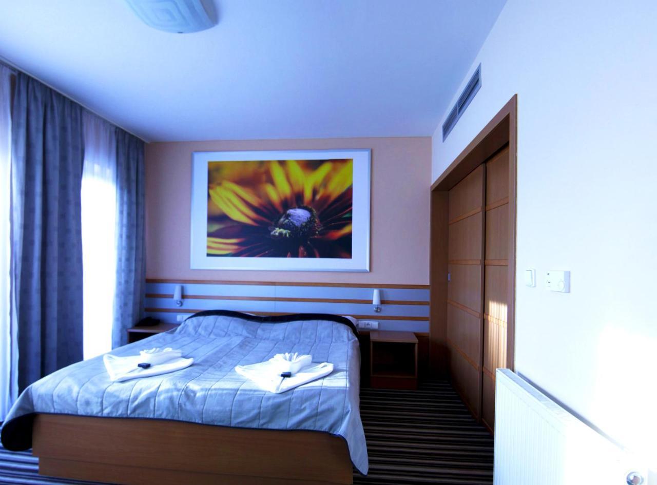 Hotel Air Holíč Bagian luar foto